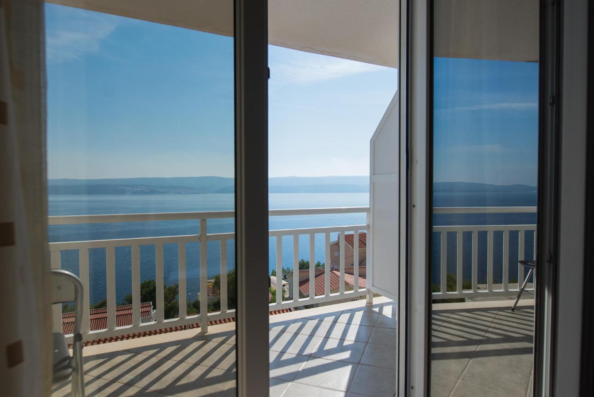 Bed And Breakfast Pero 3 Min Walk To The Beach Lokva Rogoznica Bagian luar foto