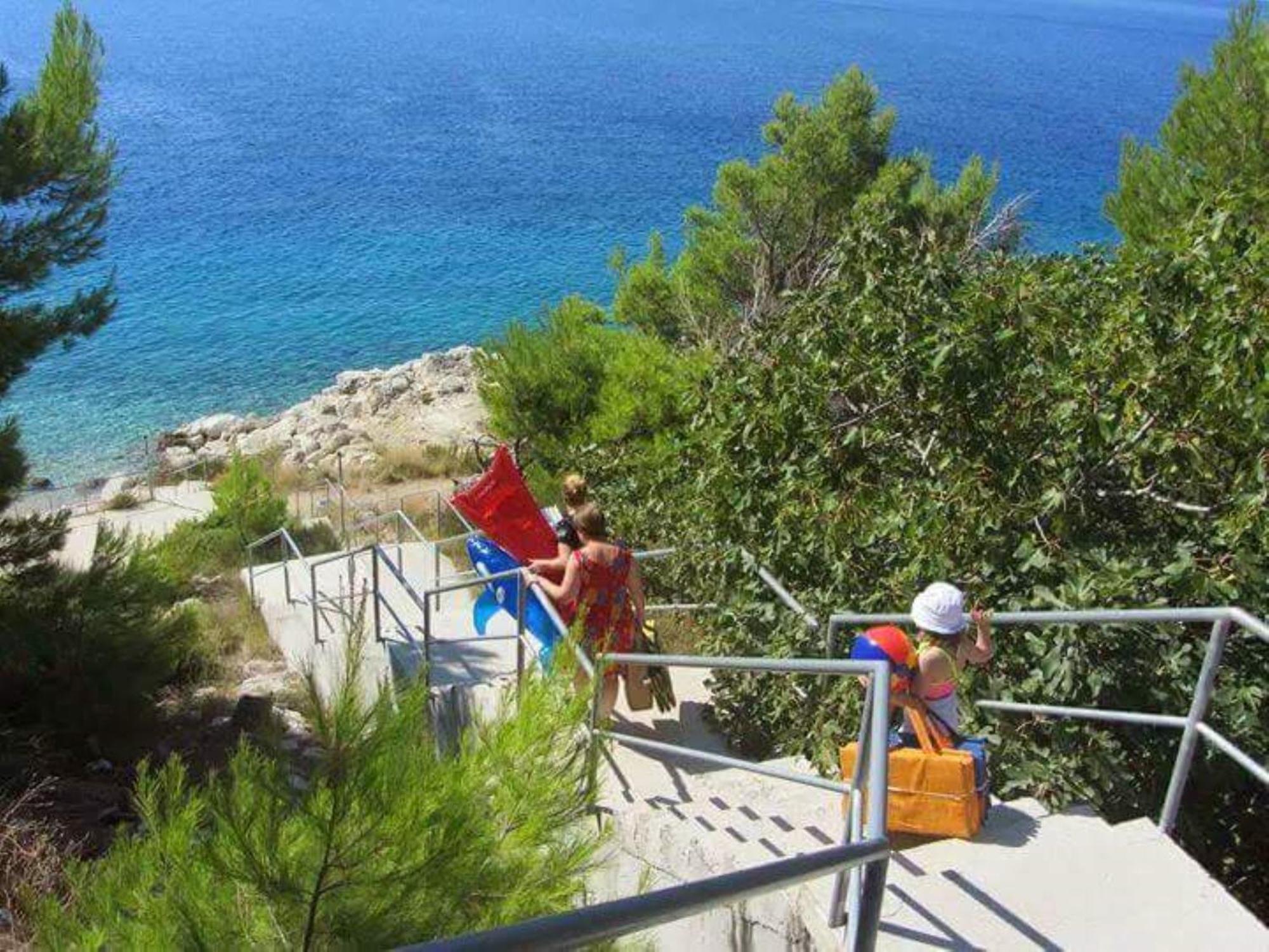 Bed And Breakfast Pero 3 Min Walk To The Beach Lokva Rogoznica Bagian luar foto