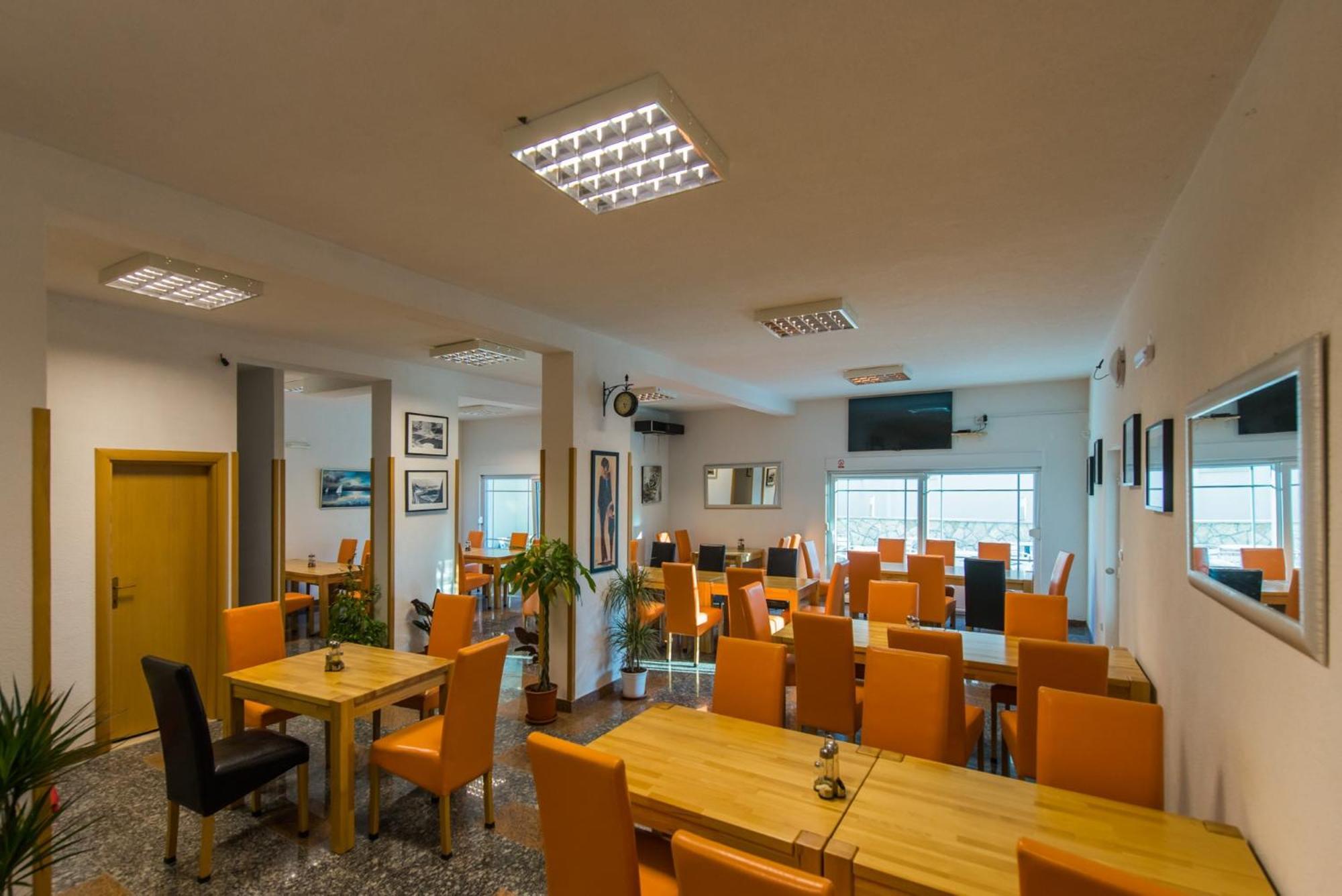 Bed And Breakfast Pero 3 Min Walk To The Beach Lokva Rogoznica Bagian luar foto